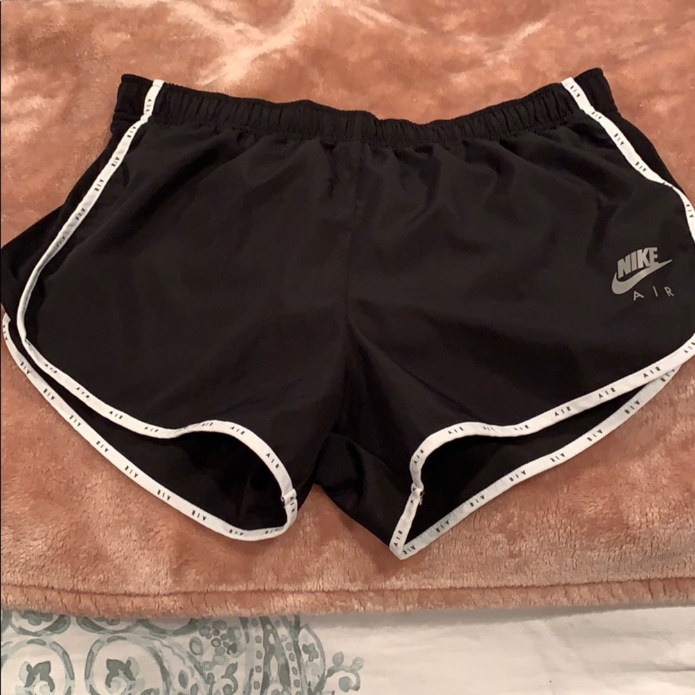 new never worn - Nike Dry fit shorts Size Large